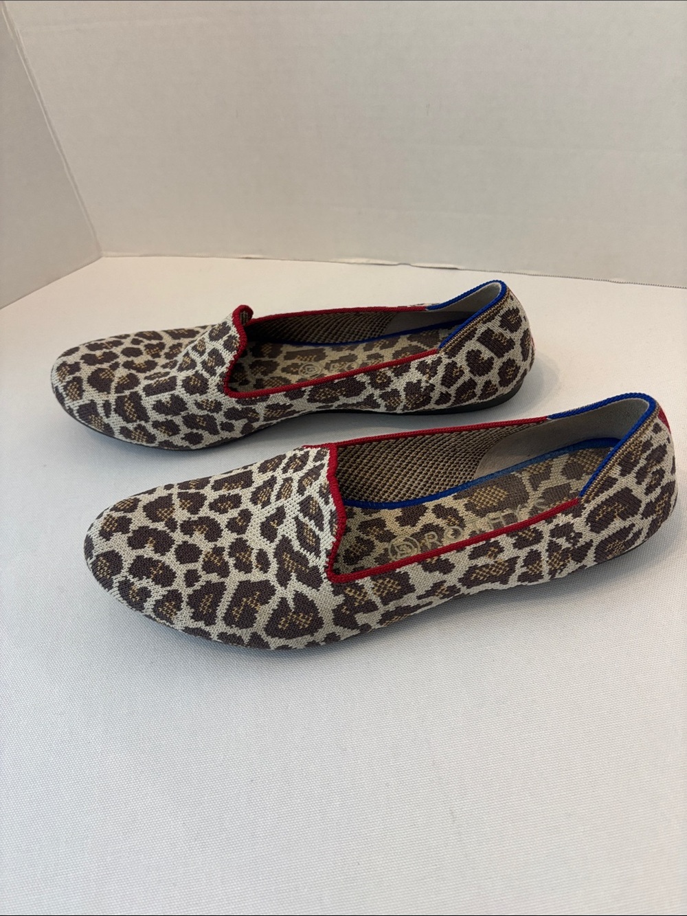 Rothy’s Women’s Leopard Print Slip-On Flats with Red Trim. Size 10.5 - Picture 3 of 6